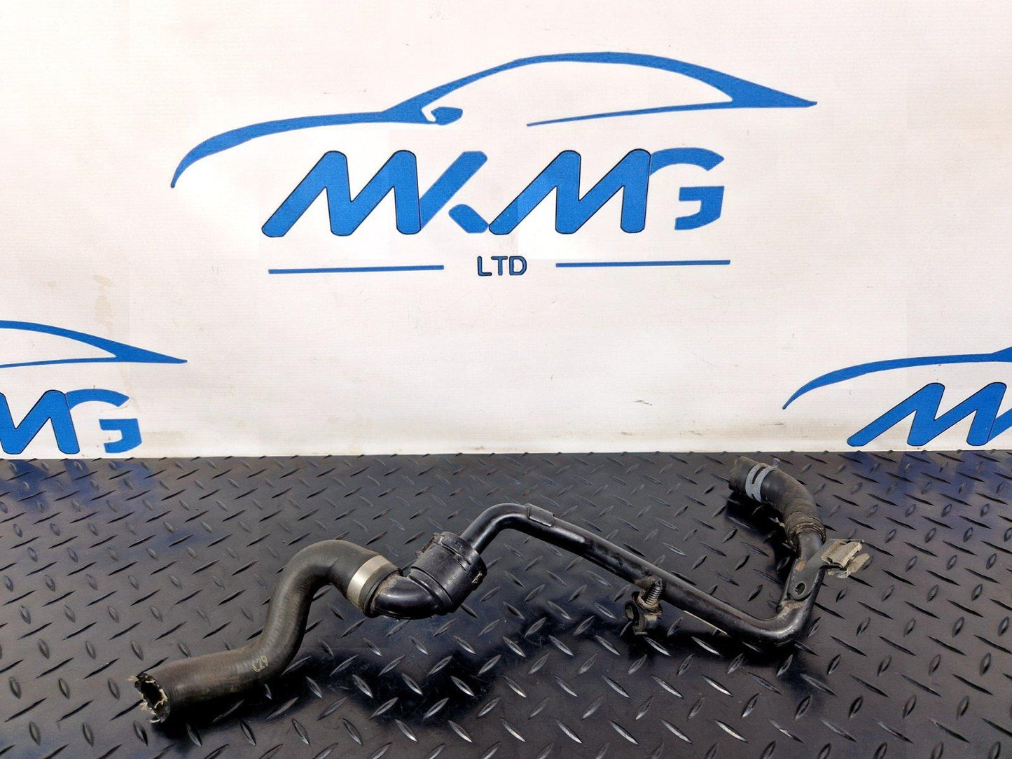 16-19 AUDI A4 B9 S-LINE QUATTRO Water Coolant Cooling Pipe Hose 04L122157BT