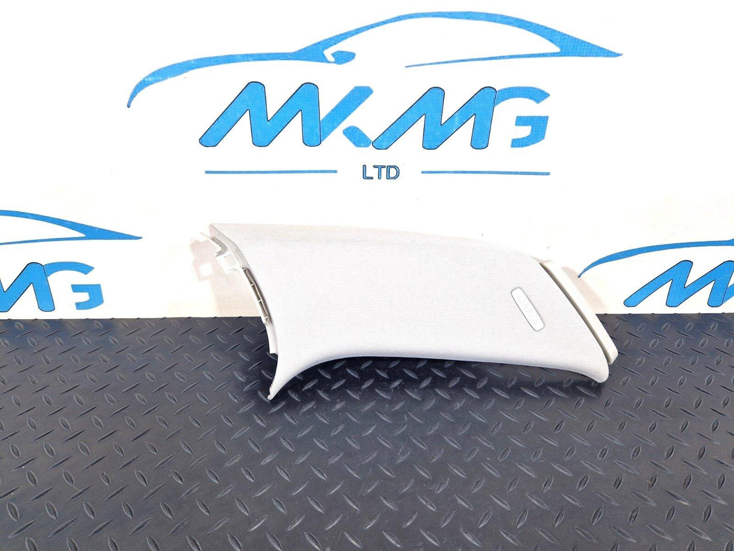 14-21 MERCEDES BENZ C200d W205  C-PILLAR TRIM LEFT SIDE A2056904704