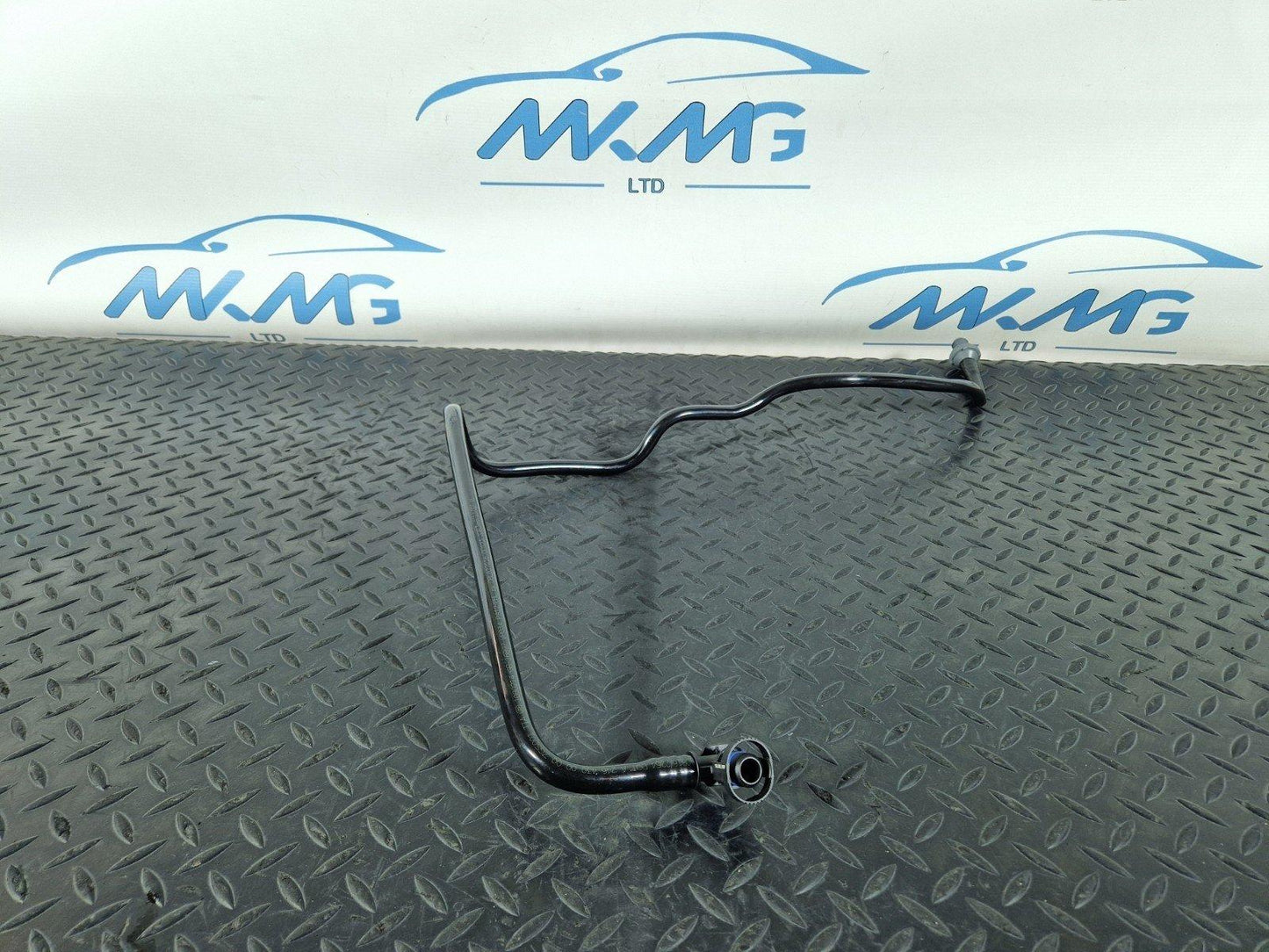 12-18 MERCEDES BENZ W176 GENUINE VACUUM PIPE A2464300000