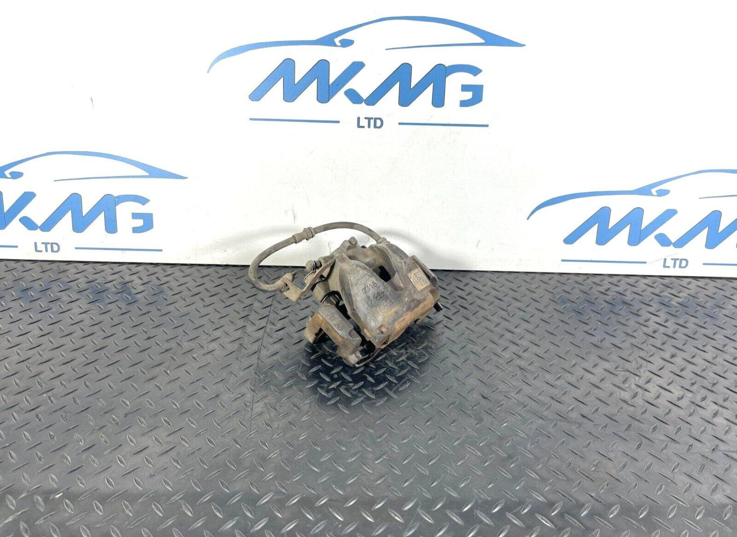 16-19 AUDI A4 B9 GENUINE FRONT LEFT PASSENGER SIDE BRAKE CALIPER 8W05BQ