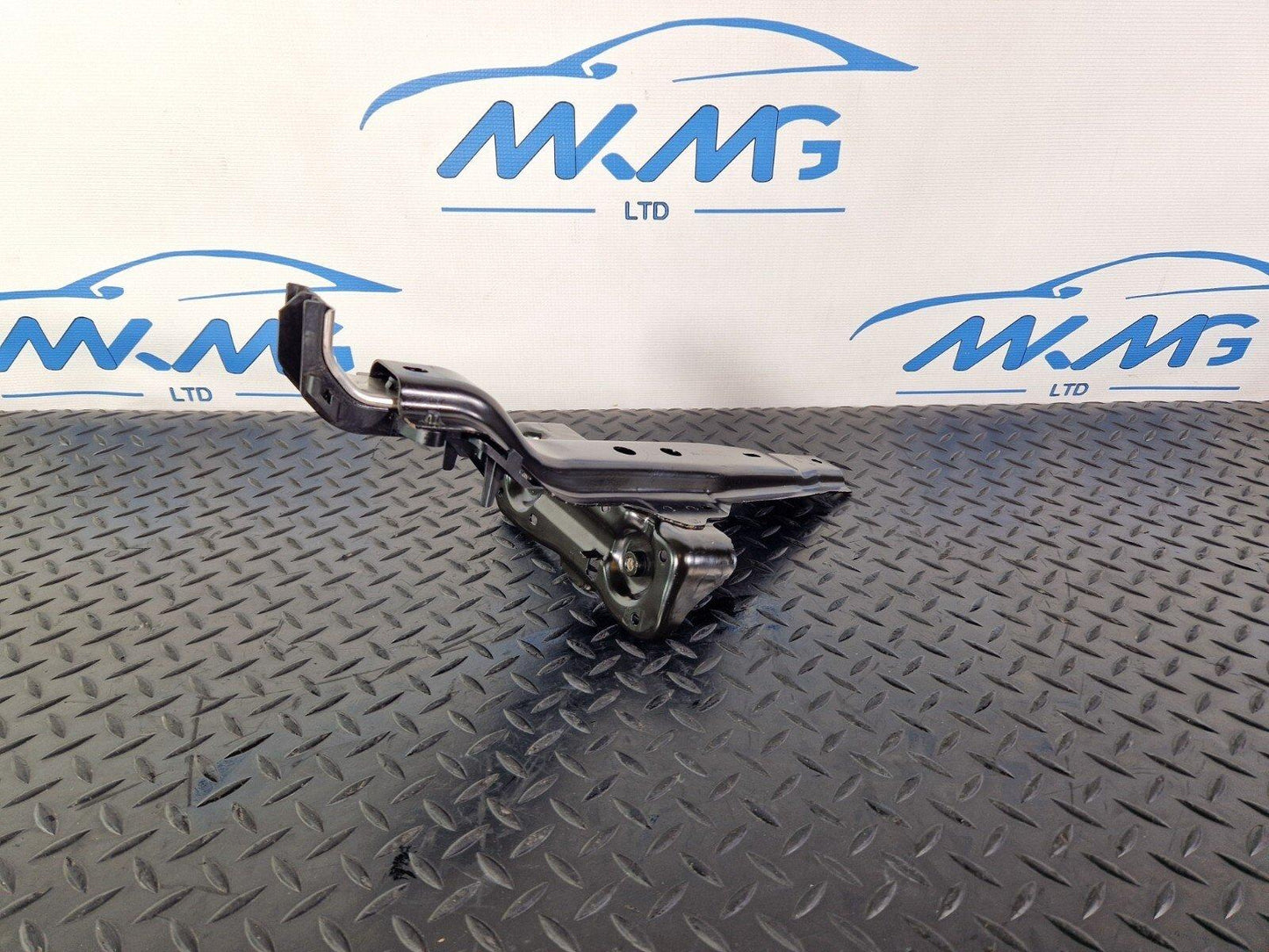 18-ON MERCEDES BENZ A CLASS W177 OEM BATTERY MOUNT HOLDER BRACKET A1776203400