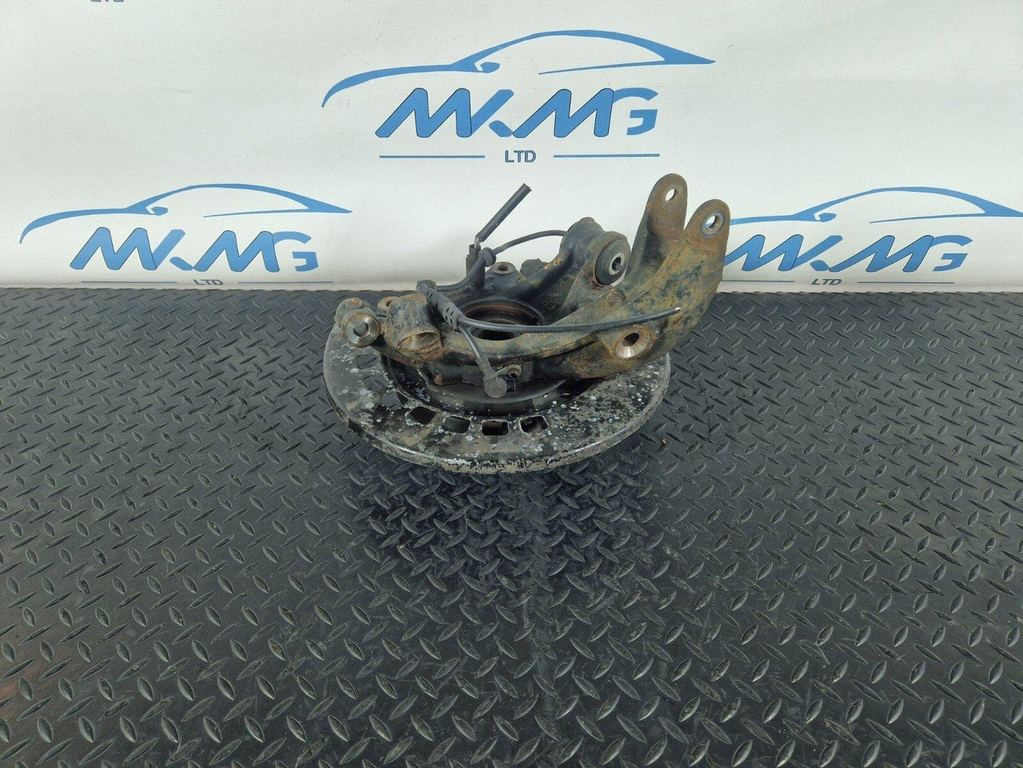 10-15 AUDI Q7 4L REAR WHEEL CARRIER KNUCKLE BRAKE DISC PLATE LEFT N/S 7L8505435A