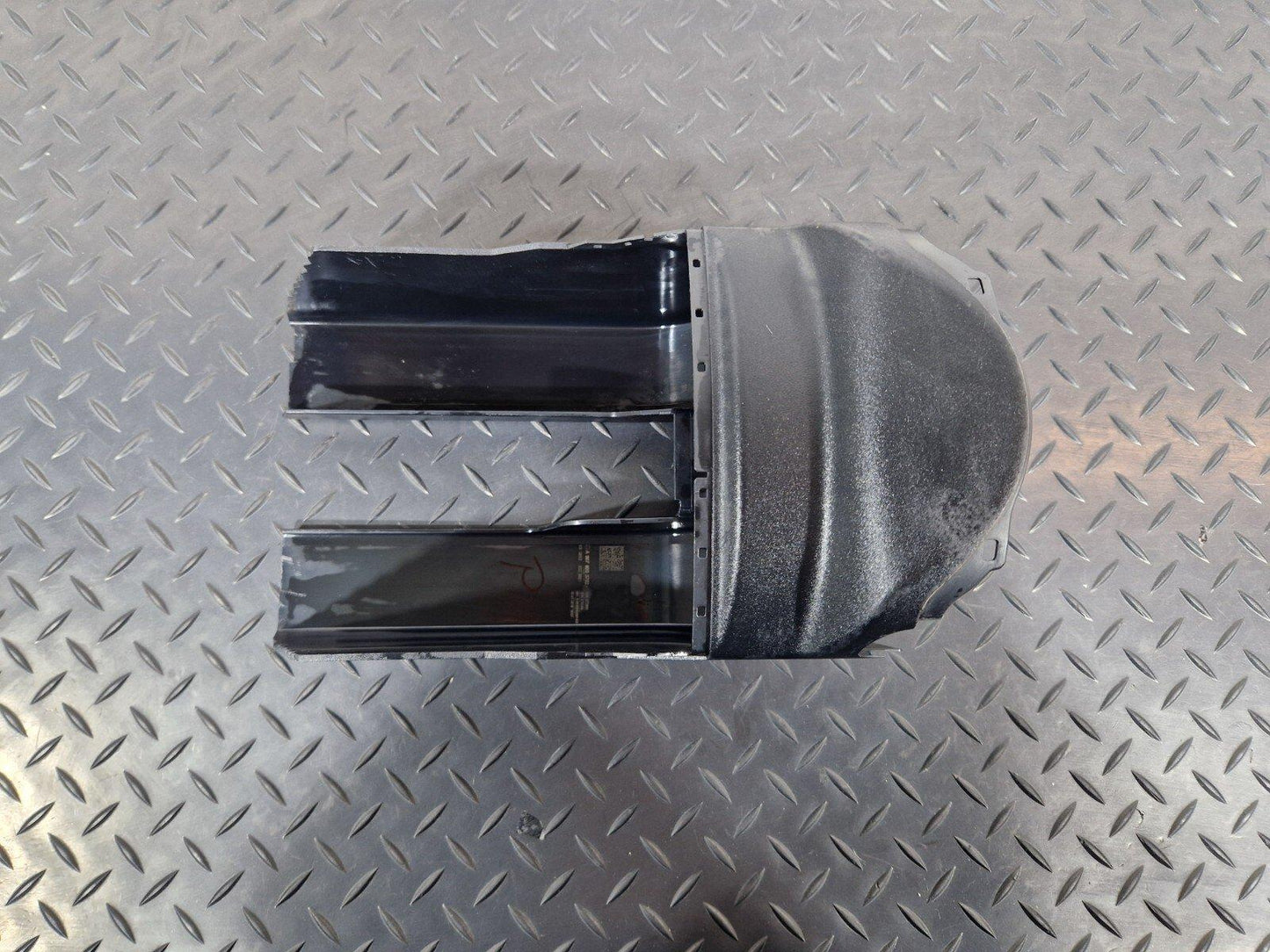 18-ON MERCEDES BENZ SPRINTER W907 W910 STEERING COLUMN SURROUND TRIM A9079003702