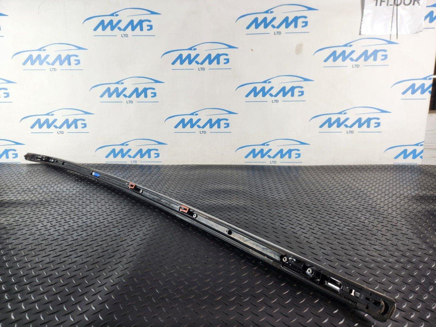 16-22 MERCEDES BENZ X253 GENUINE RIGHT O/S ROOF RAIL RACK A2538900493