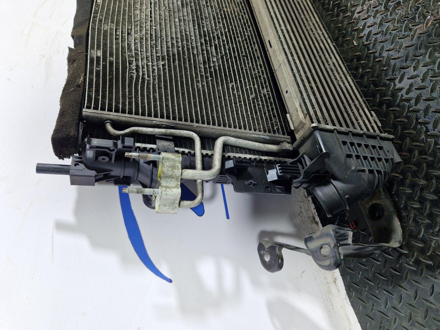 Ford Kuga MK2 Station Wagon 2.0 Diesel Water Cooling Radiator 8V41-8C342-AC