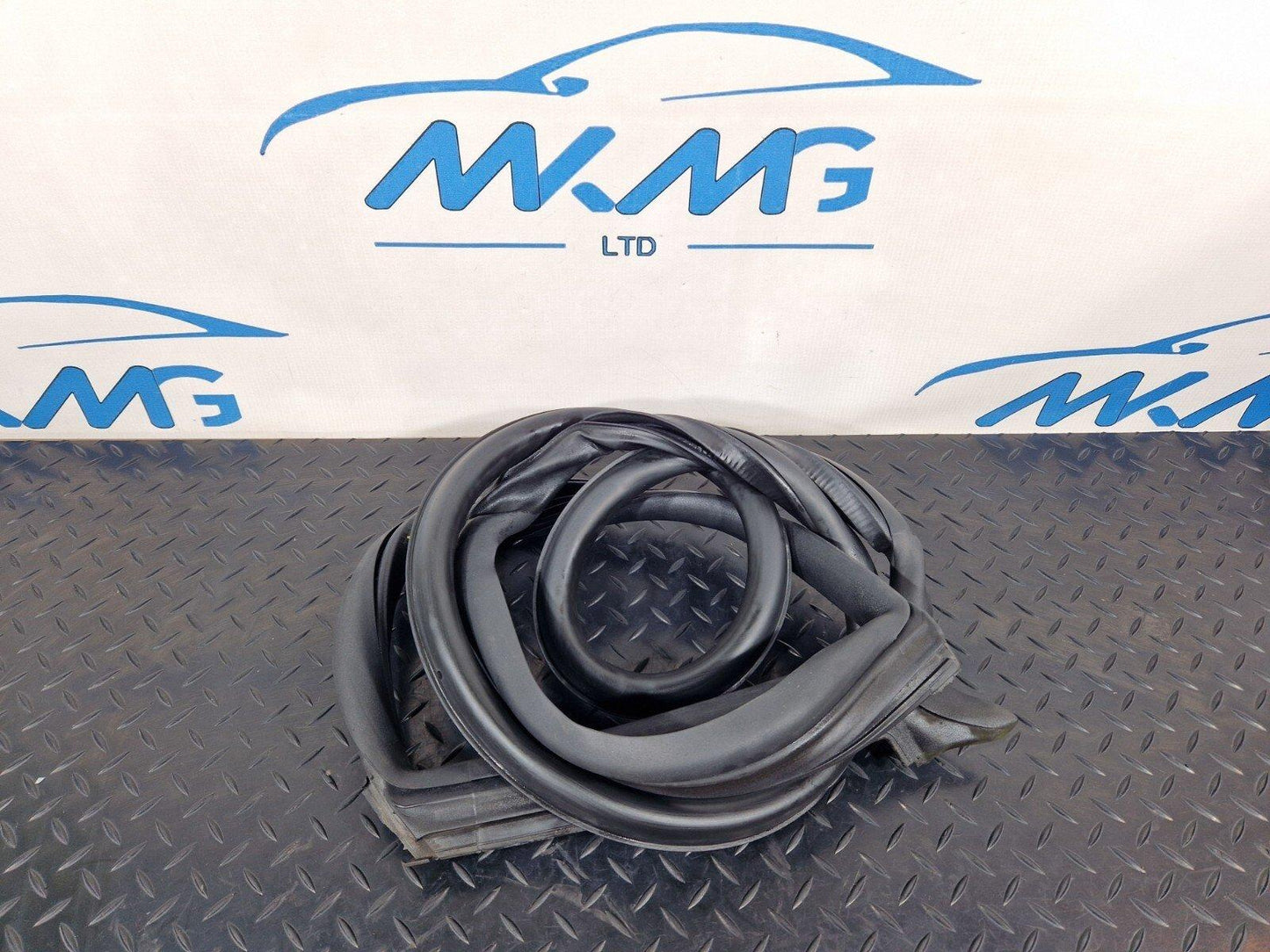 16-23 AUDI A5 F5 SPORTBACK S-LINE REAR RIGHT SIDE RUBBER DOOR SEAL 8W8833708