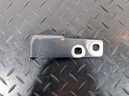 16-19 AUDI A4 B9 GENUINE FRONT LEFT PASSENGER SIDE WING BRACKET 8W0821433B
