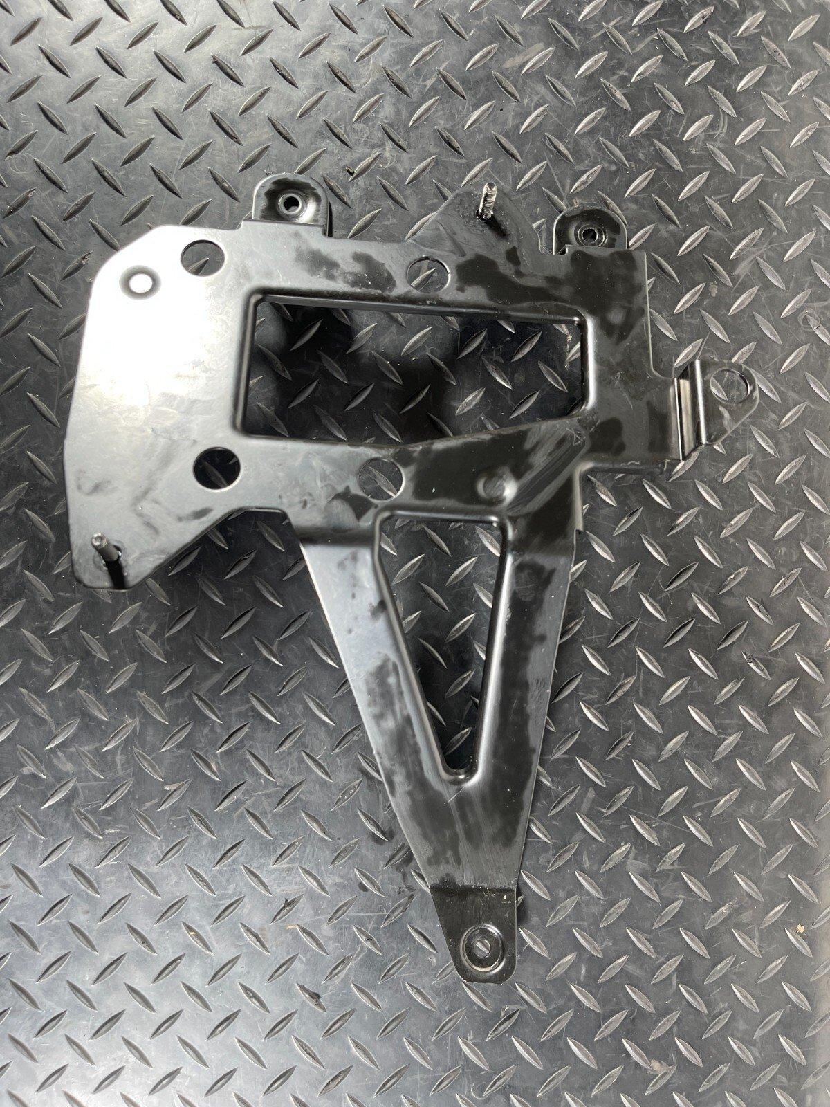 17-20 VW GOLF MK7.5 HIGH VOLTAGE HEATER CORE BRACKET 5QE819134A