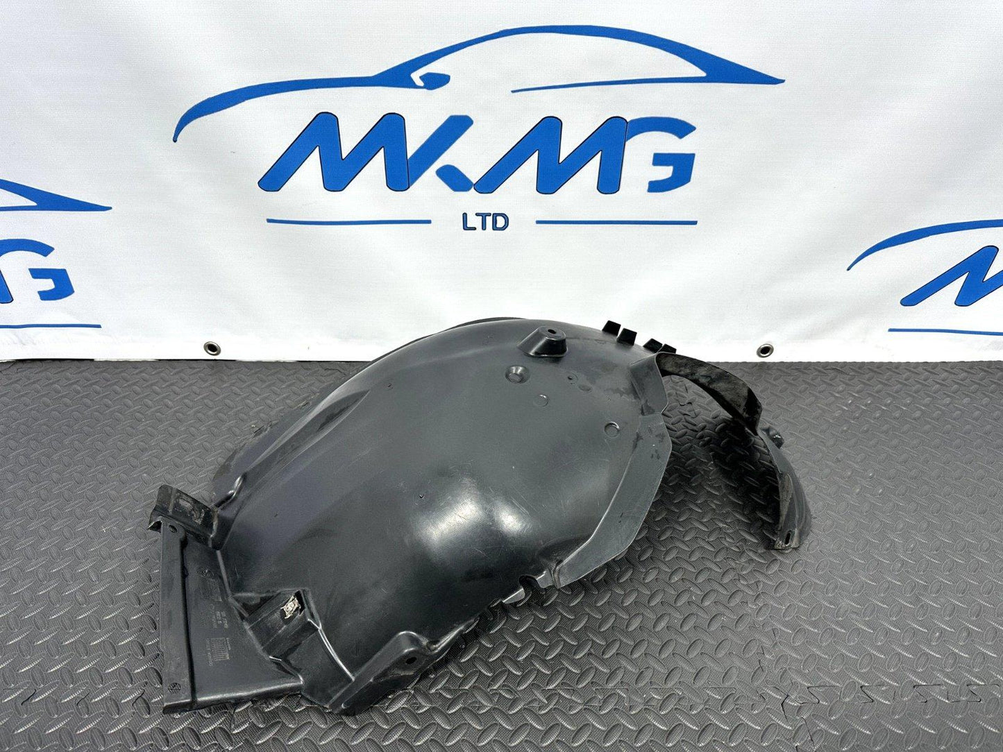BMW X1 E84 GENUINE FRONT LEFT PASSENGER SIDE REAR HALF SPLASH GUARD 7312419