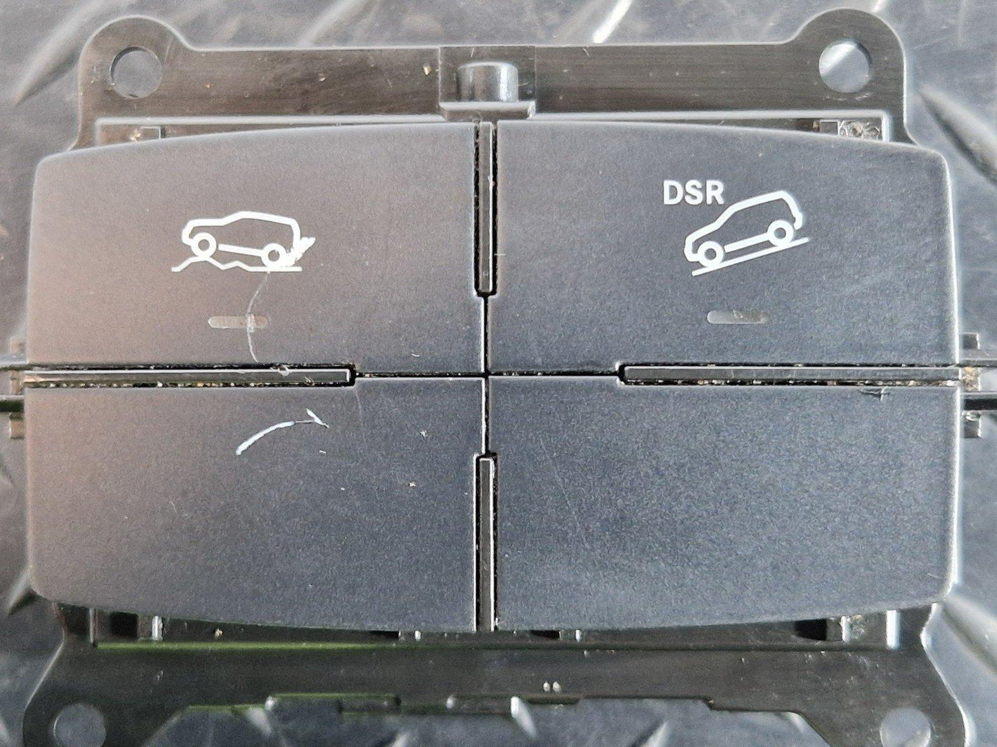11-19 MERCEDES BENZ ML W166 SUSPENSION CONTROL PANEL SWITCH BUTTON A1669051151
