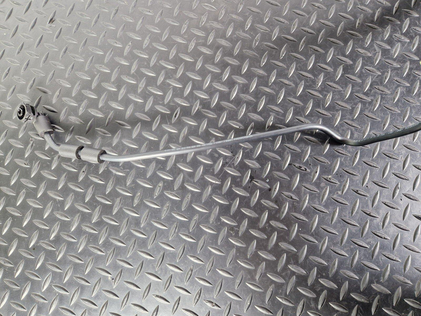 14-21 MERCEDES BENZ W205 GENUINE OEM WINDSHIELD WASHER HOSE PIPE A2058308004
