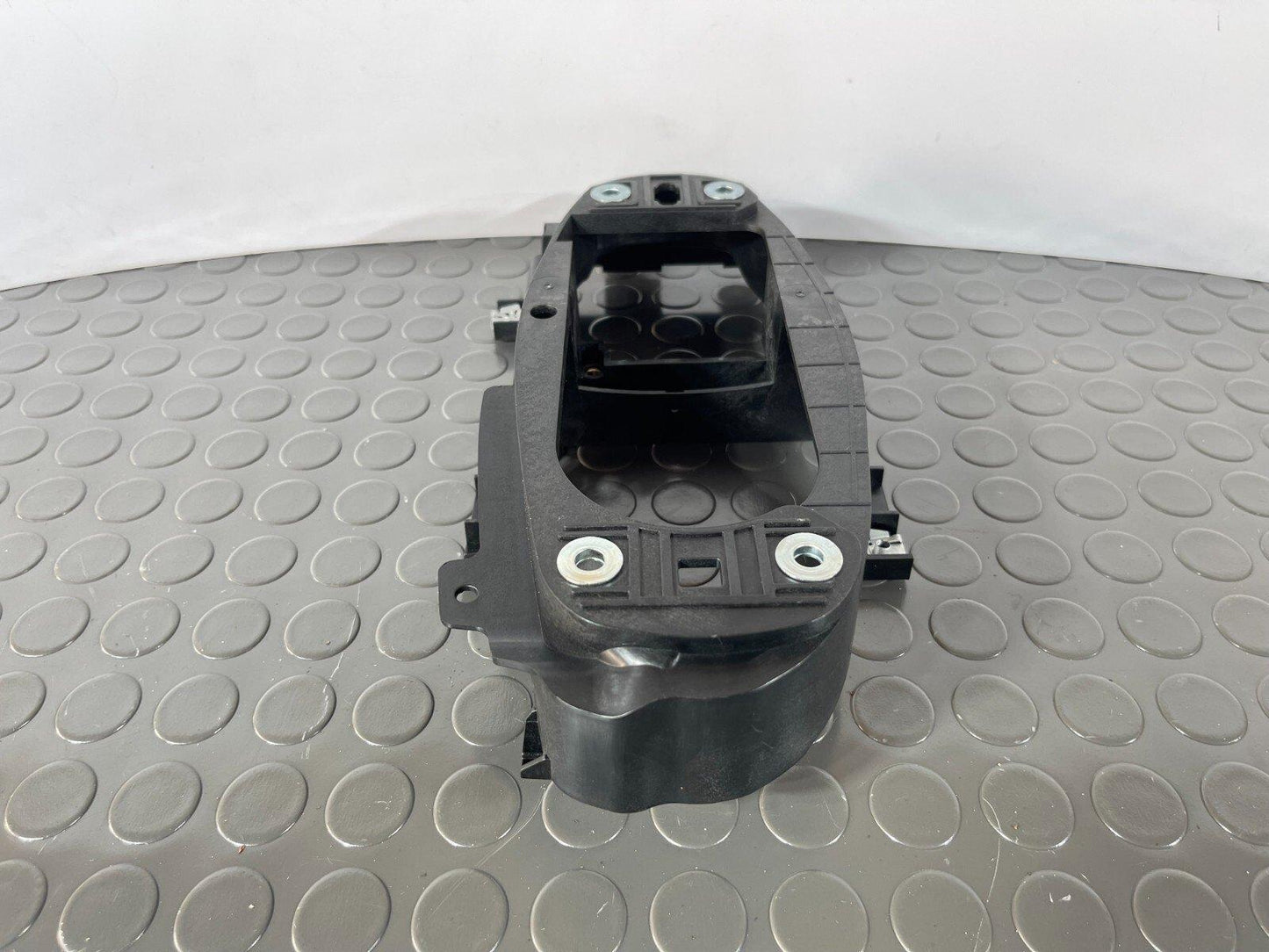 16-19 AUDI A4 B9 ESTATE GENUINE GEAR SHIFTING MECHANISM MOUNTING FRAME 8W2863531