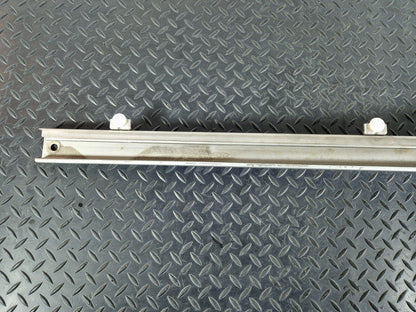 14-23 MERCEDES BENZ VITO W447 MIDDLE RIGHT SLIDING DOOR RUNNER GUIDE A4477662200