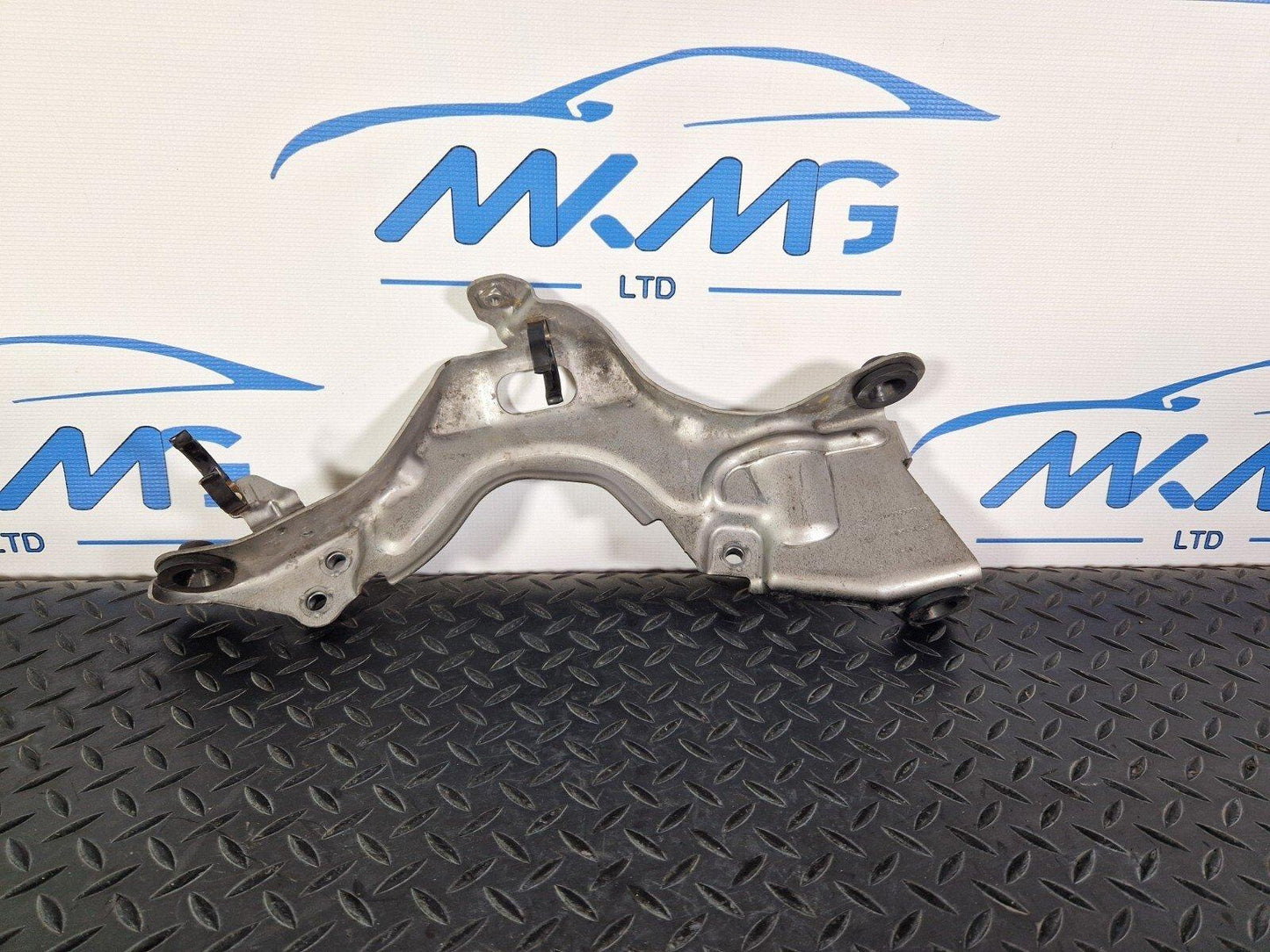 14-21 MERCEDES BENZ C200d W205 OEM DAMPING FILTER SUPPORT BRACKET MOUNT HOLDER