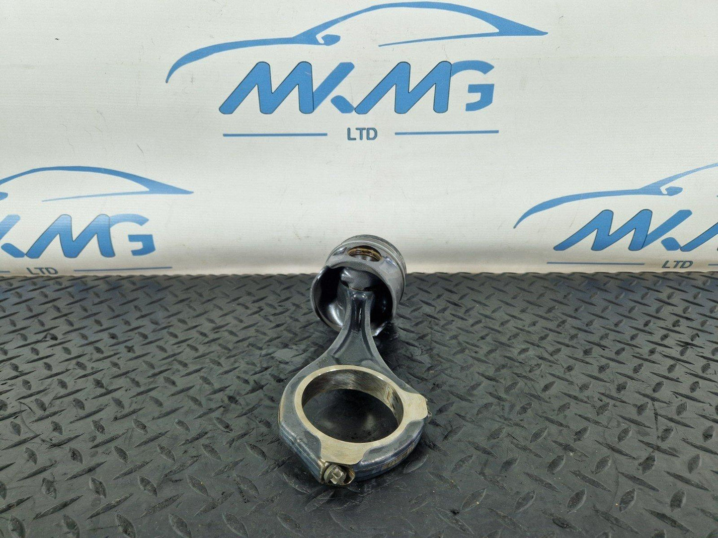 11-19 MERCEDES BENZ ML W166 OM642.826 3.0 CDI PISTON & CON ROD A6420307717