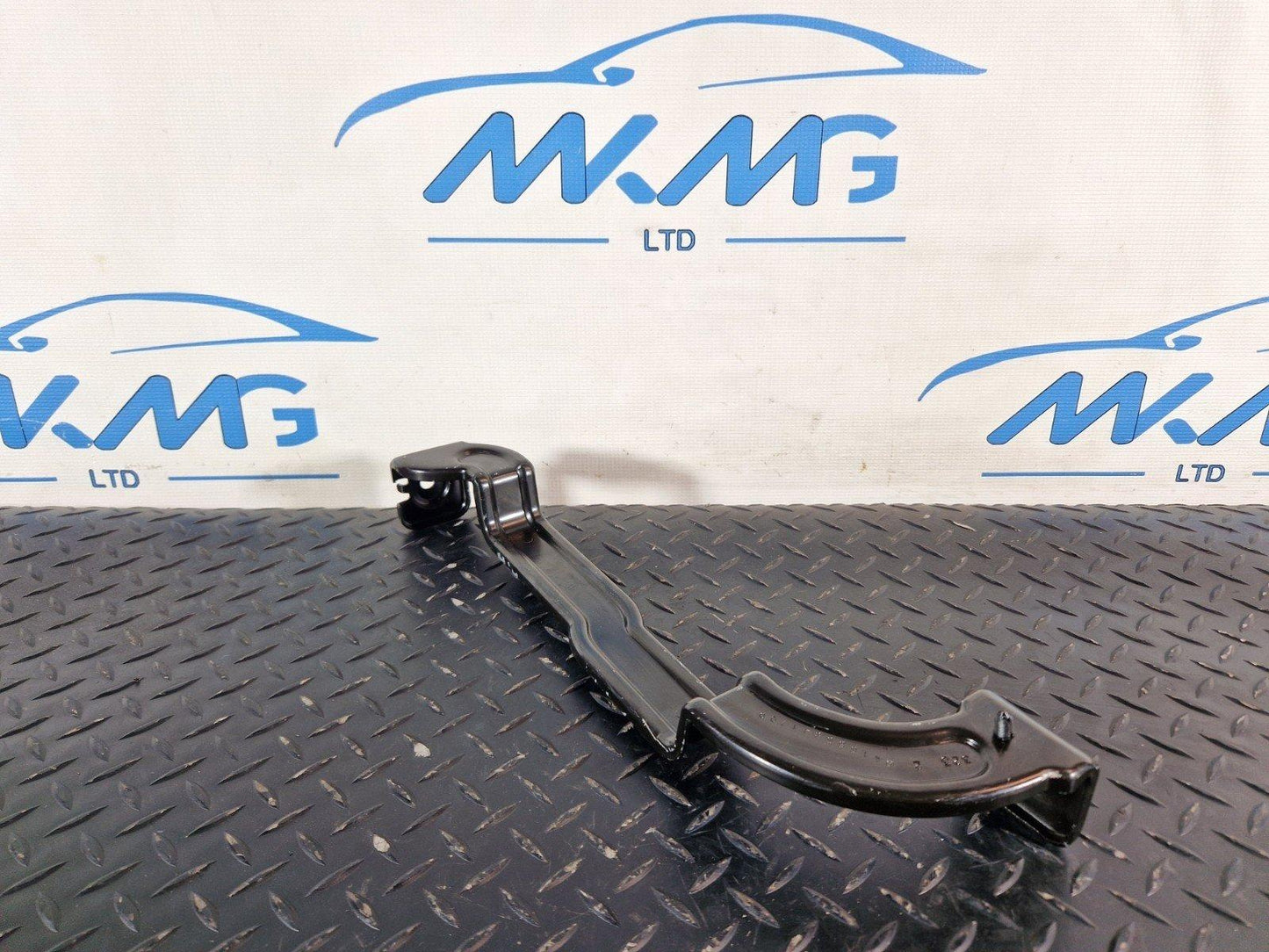 16-19 MERCEDES BENZ GLE W166 GENUINE STOWAGE TRAY LEFT HOLDER A1666841700