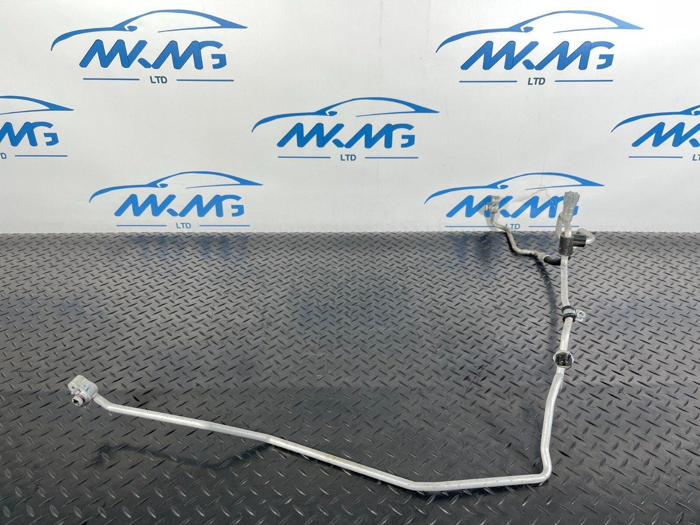16-22 BMW X1 F48 AC AIR CON CONDITIONING HOSE PIPE 6832951