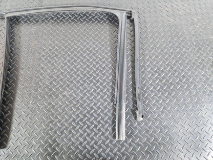 14-21 BMW 2 SERIES GRAN TOURER F46 REAR LEFT N/S DOOR WINDOW GUIDE SEAL 8498429
