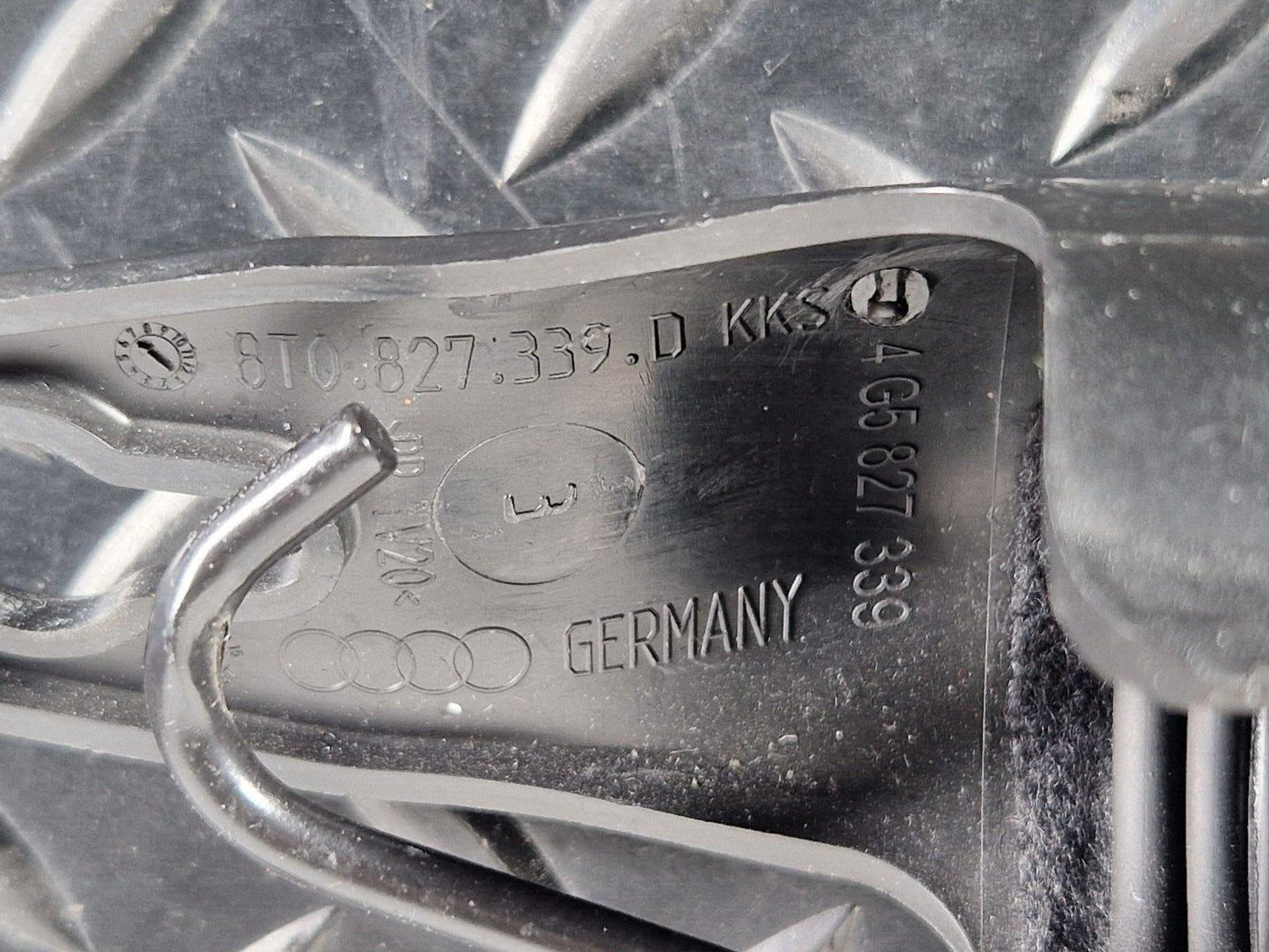 12-18 AUDI A6 C7 TAILGATE BOOT LID HINGE RIGHT DRIVER SIDE 4G5827302B