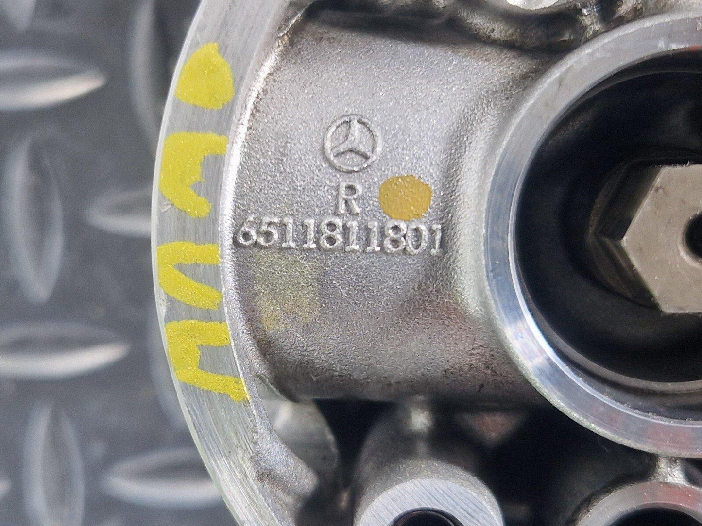 14-21 MERCEDES-BENZ C-CLASS C250D W205 OEM OIL PUMP A6511802801