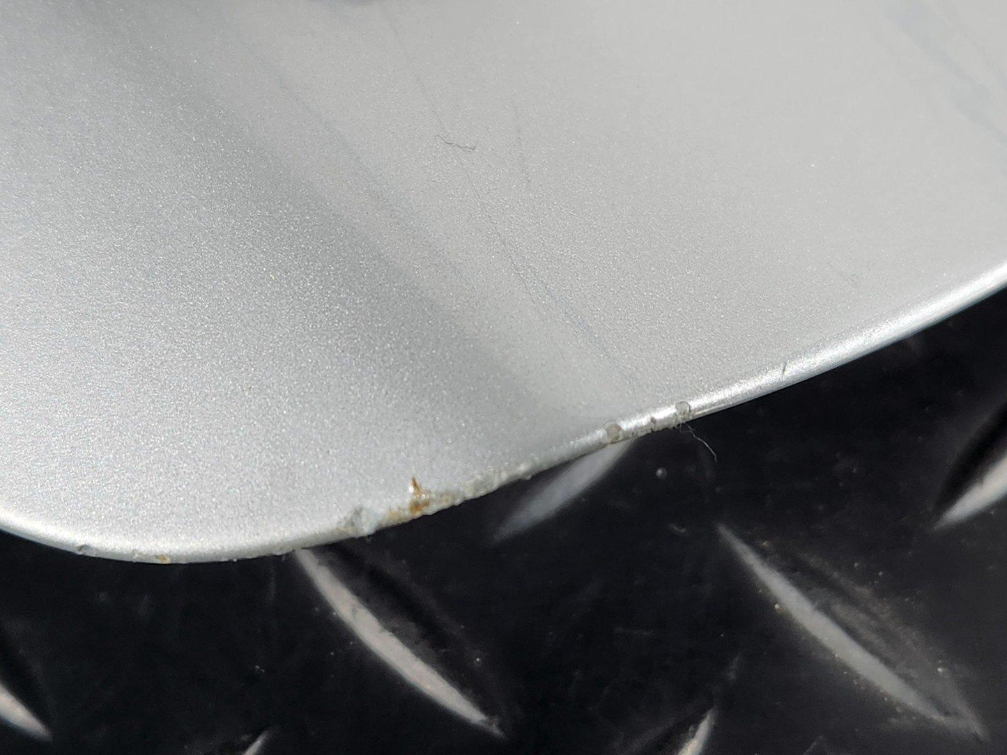 16-22 BMW X1 F48 FUEL TANK FILLER FLAP COVER IN SILVER 7359631