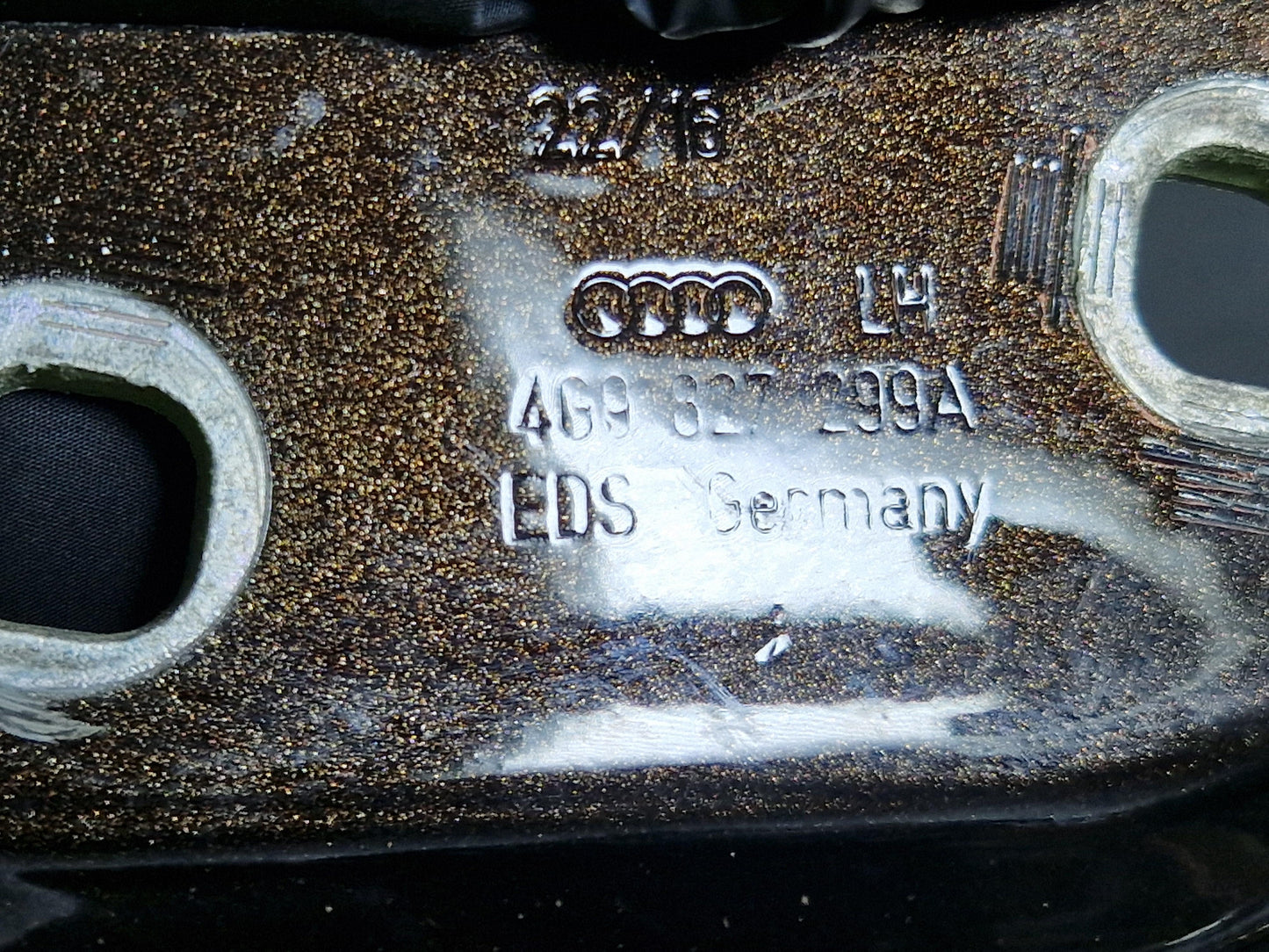 Audi A6 Allroad C7 Left Side Bootlid Tailgate Hinge 4G9827299A