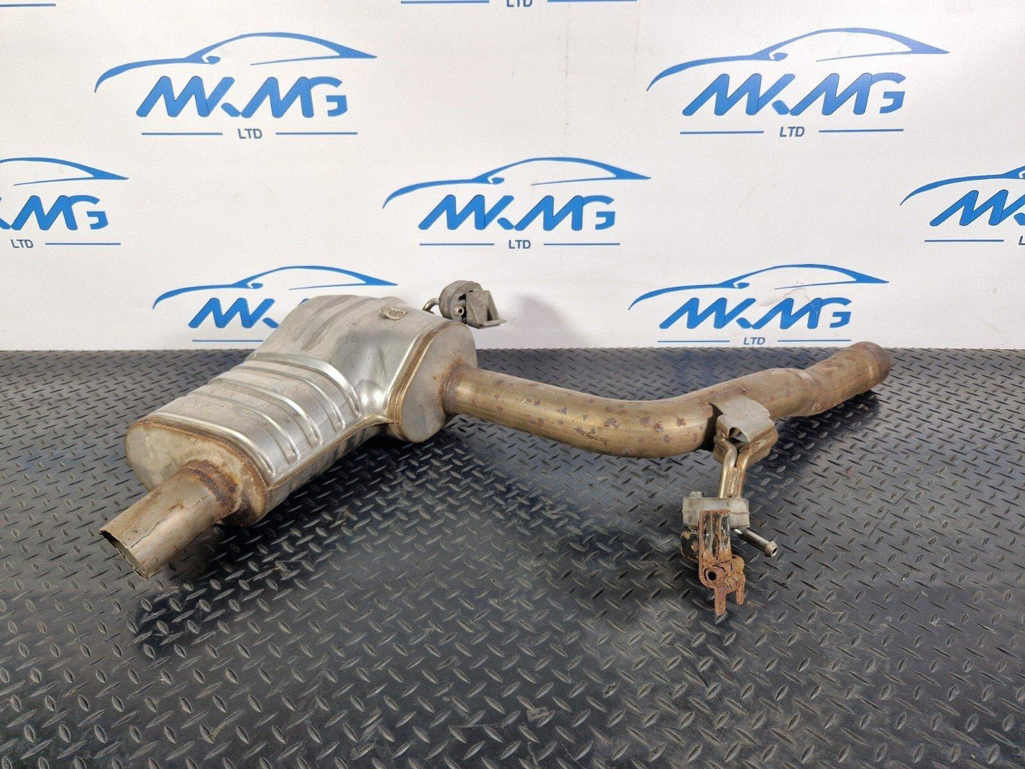 16-19 AUDI A4 B9 REAR EXHAUST BACK BOX 8W0253411K