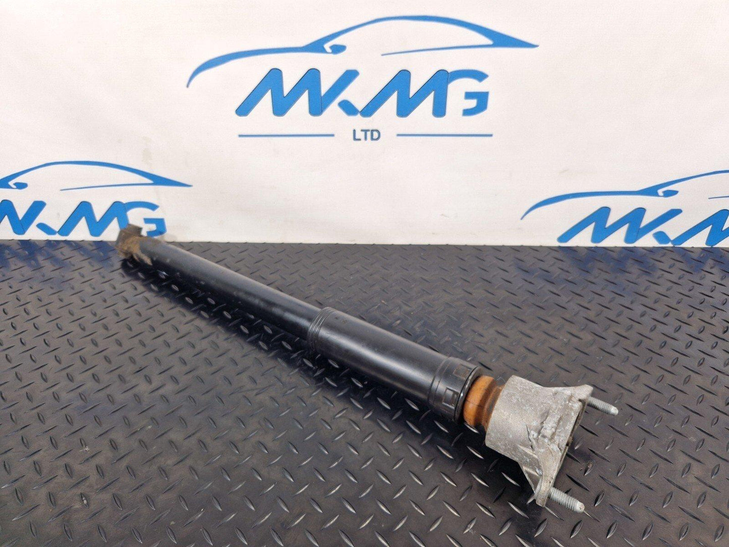 12-18 MERCEDES BENZ W176 LCI AMG LINE COUPE REAR SHOCK ABSORBER A2043260598