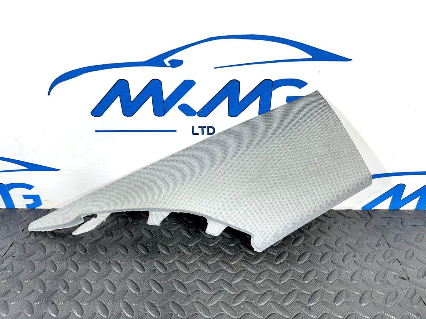16-19 AUDI A4 B9 GENUINE REAR LEFT SIDE C-PILLAR TRIM 8W5867245