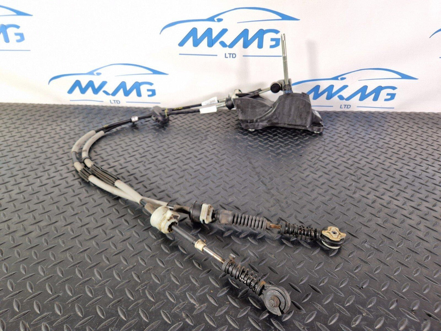 14-19 MERCEDES BENZ GLA X156 GEAR SELECTOR CABLE LINKAGE A1763600373