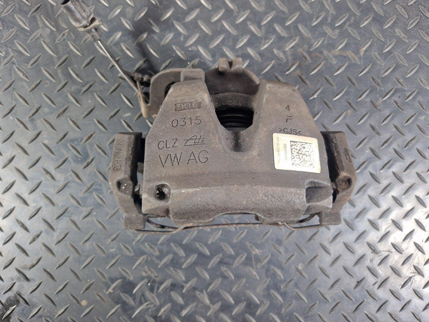 16-19 AUDI A4 B9 GENUINE N/S PASSENGER SIDE FRONT BRAKE CALIPER 8W05BQ 0315 CLZ