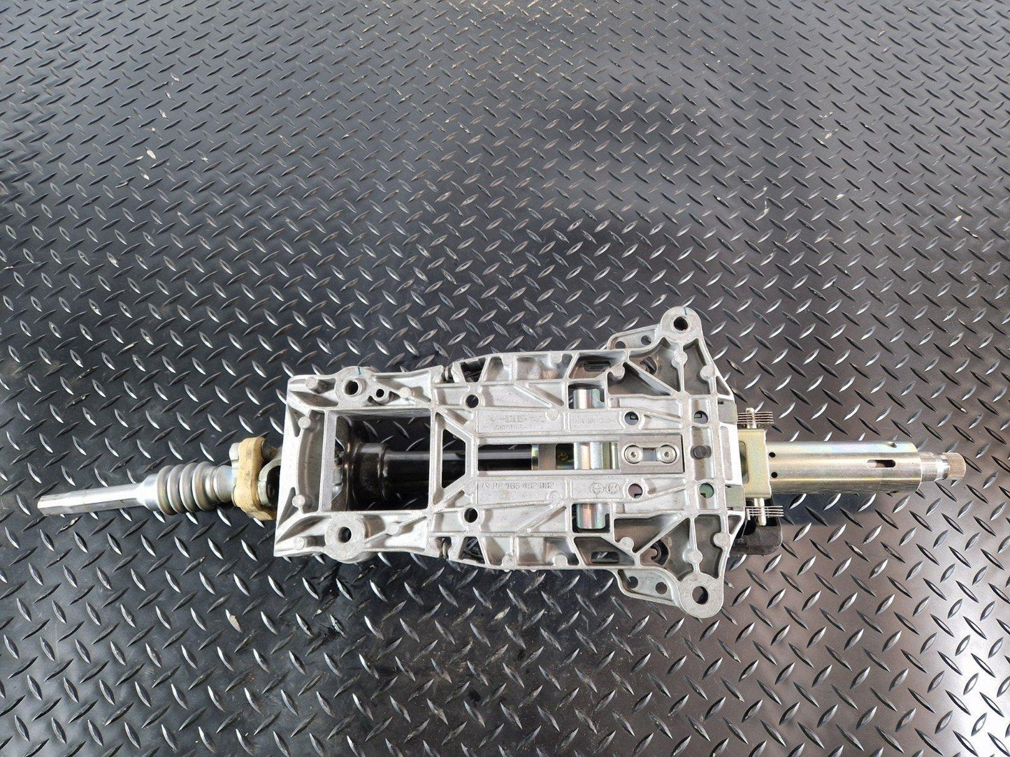 11-19 MERCEDES BENZ ML GLE W166 GENUINE STEERING COLUMN A1664601216 A166462082