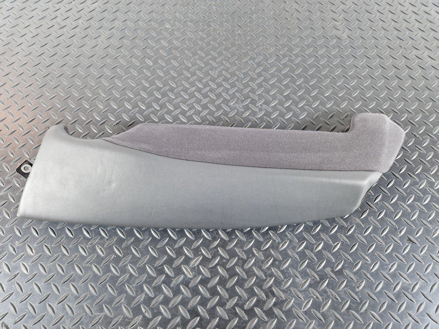 16-19 AUDI A4 B9 S-LINE OEM REAR LEFT PASSENGER SIDE LEATHER BOLSTER 8W0885703