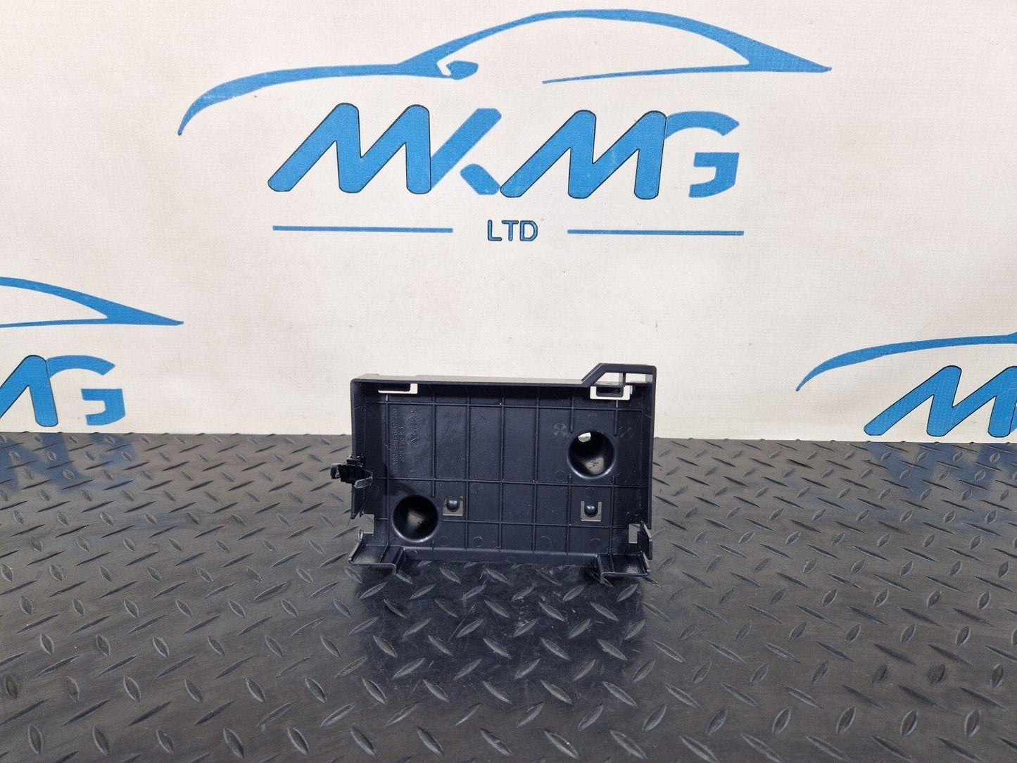 18-ON MERCEDES BENZ SPRINTER W907 INTERIOR CONTROL UNIT BRACKET A9075450500