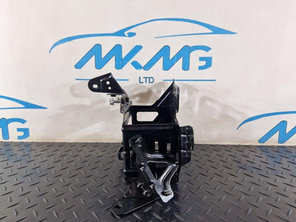 11-19 MERCEDES BENZ ML W166 AUXILIARY BATTERY MOUNT SUPPORT BRACKET A1665401240