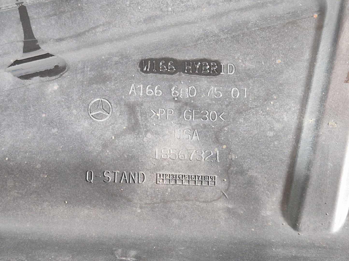 11-19 MERCEDES BENZ ML W166 REAR LEFT UNDERTRAY SPLASH GUARD A1666807501