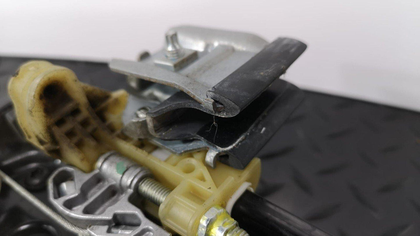 13-19 MERCEDES BENZ CLA W117 C117 REAR RIGHT DRIVER SIDE WINDOW MECHANISM