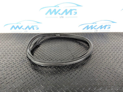 12-18 AUDI A6 C7 GENUINE REAR RIGHT OSR DOOR RUBBER / SEAL