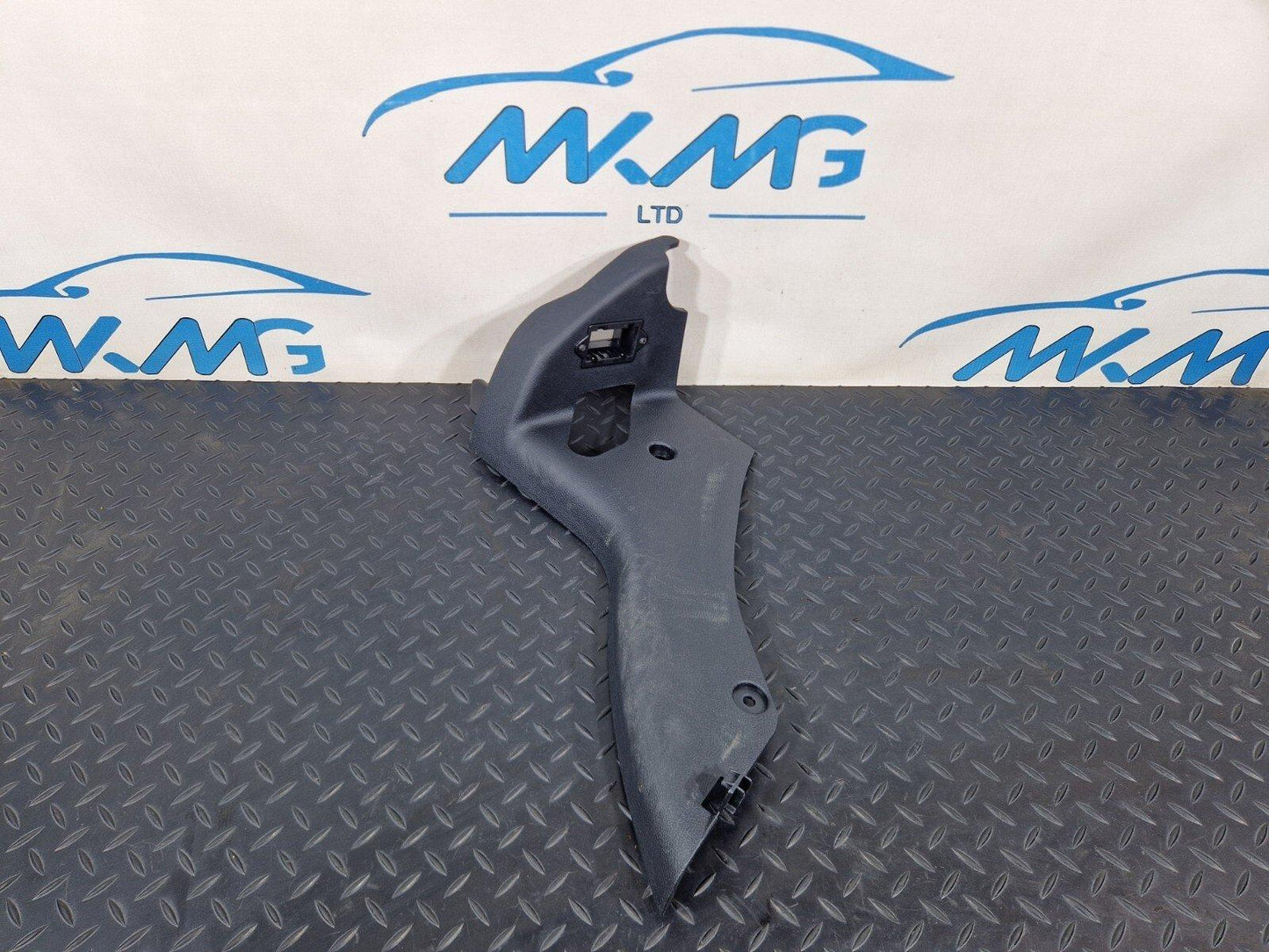 18-ON MERCEDES BENZ SPRINTER W907 W910 FRONT LEFT DOOR SILL TRIM A9106880000
