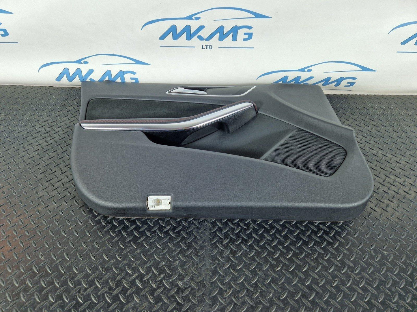 12-18 MERCEDES BENZ W176 GENUINE FRONT PASSENGER SIDE DOOR CARD PANEL