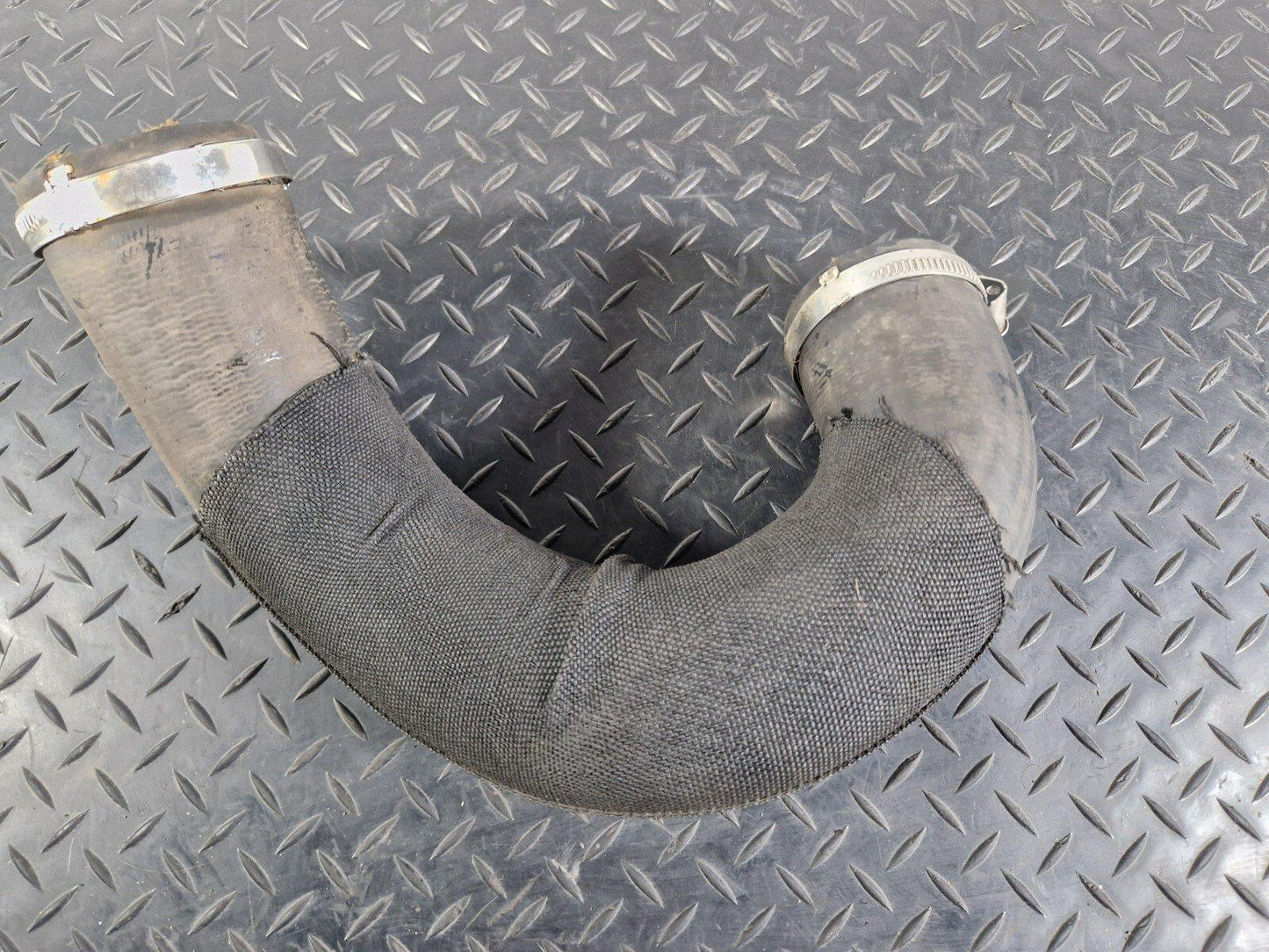 16-23 AUDI S5 COUPE GENUINE TURBOCHARGER PRESSURE HOSE PIPE 8W0145738C