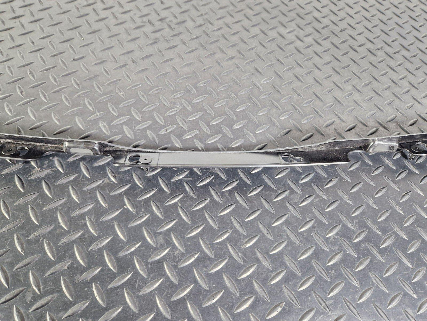 14-19 MERCEDES BENZ GLA X156 UNDER BONNET WINDSCREEN WASHER JET TRIM A1768600014