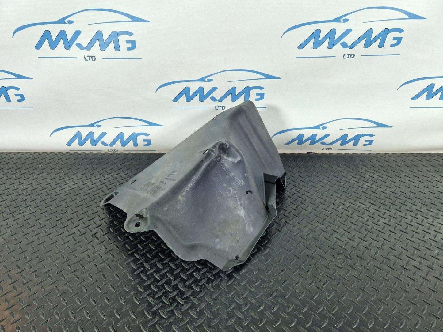 12-17 AUDI Q5 8R GENUINE OEM REAR RIGHT O/S UNDERBODY UNDERTRY TRIM 8R0825219B