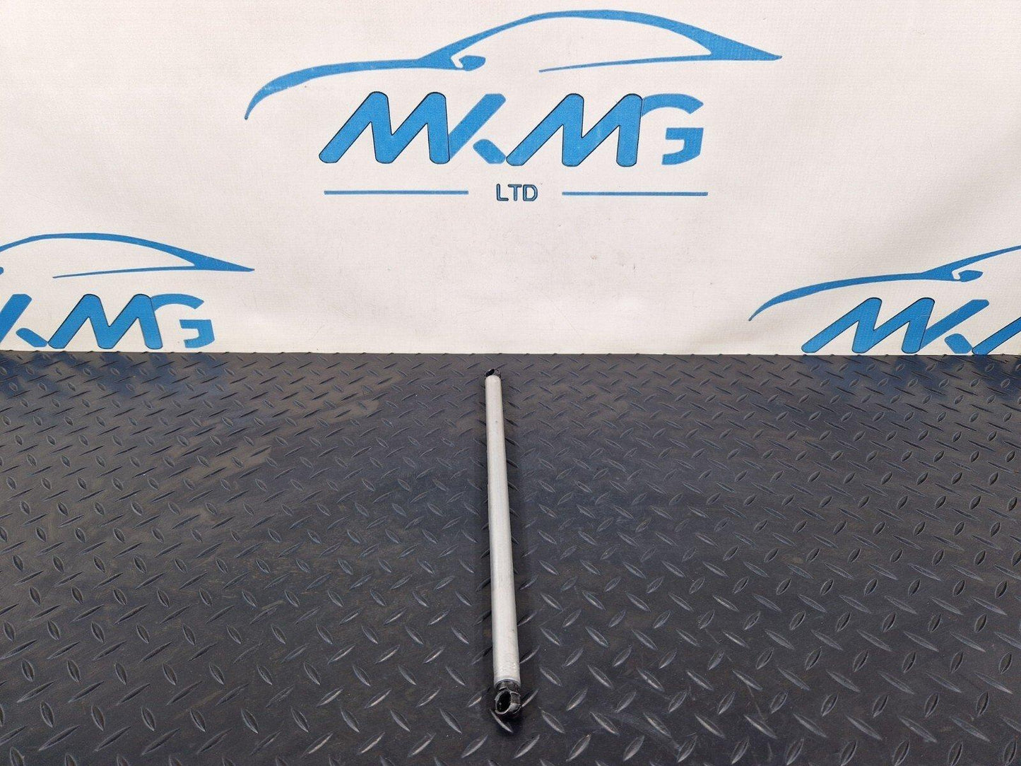 15-18 AUDI A7 4G GENUINE OEM REAR RIGHT O/S BOOT TAILGATE GAS STRUT 4G8827858S