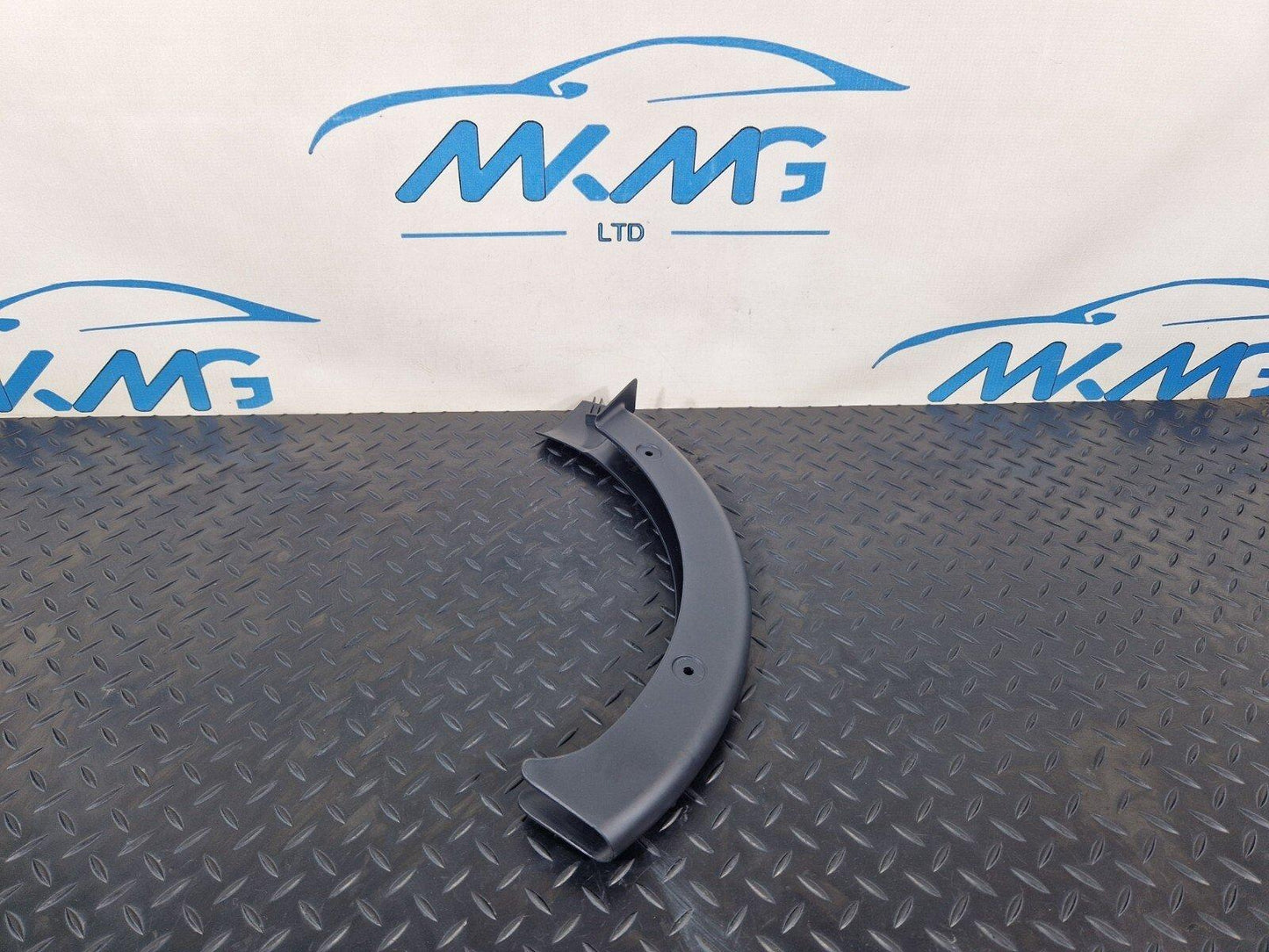 16-19 AUDI A4 B9 GENUINE BOOT LID RIGHT SIDE HINGE TRIM COVER 8W5971822
