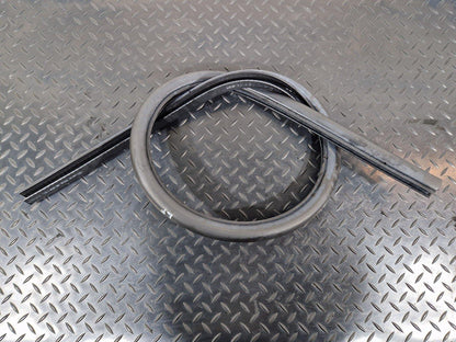 10-18 AUDI A7 4G S-LINE FRONT RIGHT OSF RUBBER WEATHER SEAL 4G8831707A