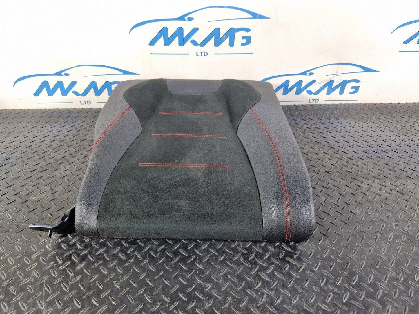 19-ON MERCEDES B CLASS W247 REAR RIGHT SIDE SINGLE SEAT HALF LEATHER BACKREST