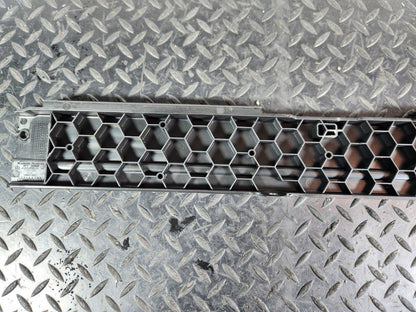 11-19 MERCEDES BENZ ML W166 REAR LEFT N/S BOOT FLOOR RAIL TRIM COVER A1666841131