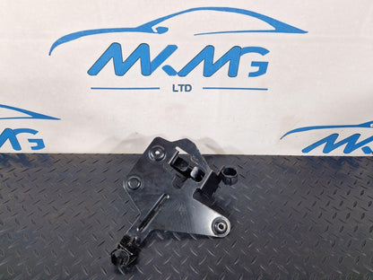 12-18 AUDI A6 C7 PASSENGER LEFT FRONT COOLANT PUMP BRACKET MOUNT 4G0145879N