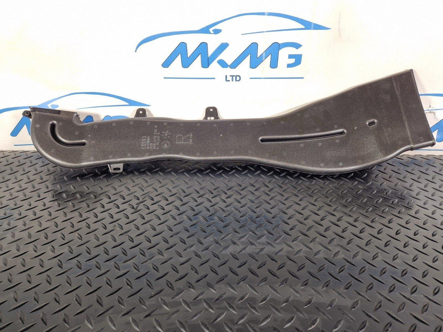 12-18 AUDI A6 C7 GENUINE AIR INTAKE DUCT PART 4G0819724A